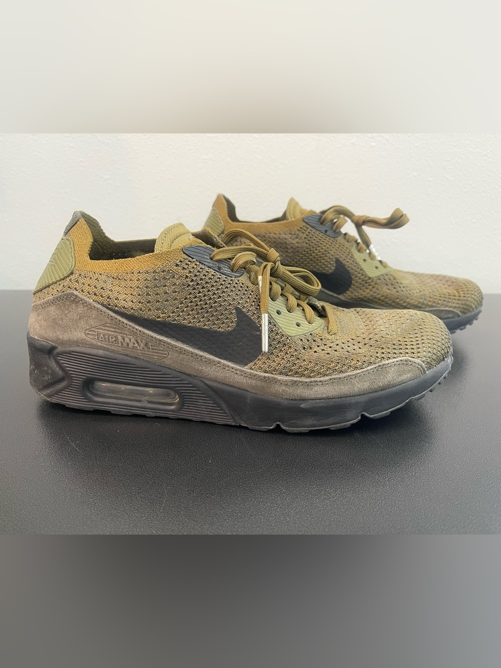 Nike Men's Olive Green and Black Air Max Knit Sneakers